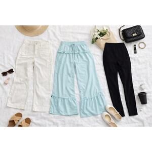 Women’s Pants Lot Size M – Luvamia White Jeans, Shein Blue Ruffle, Old Navy BLK